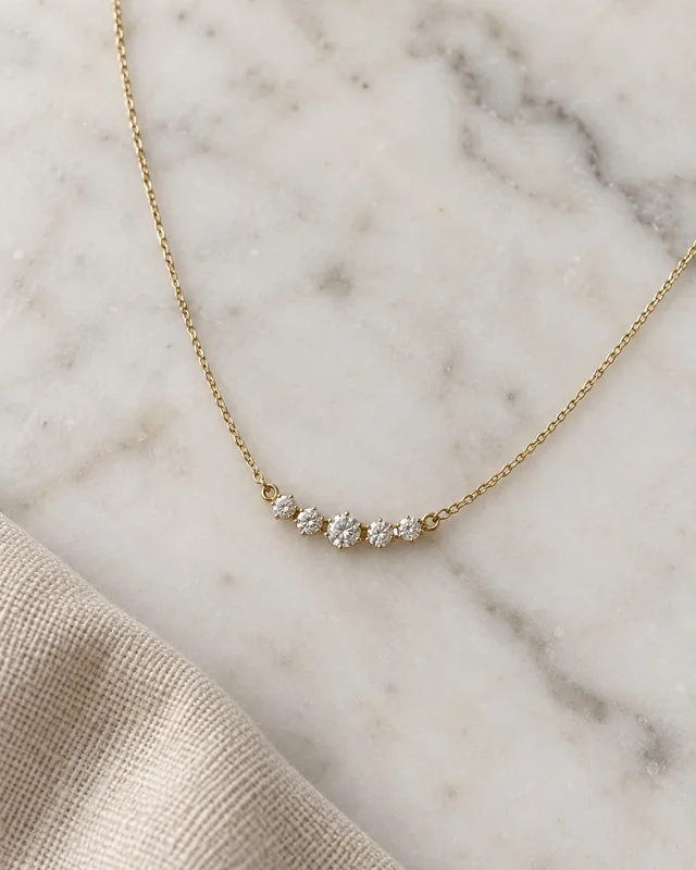 Arco · Collar Barra Diamantes · collar en Oro 18k amarillo con Diamante