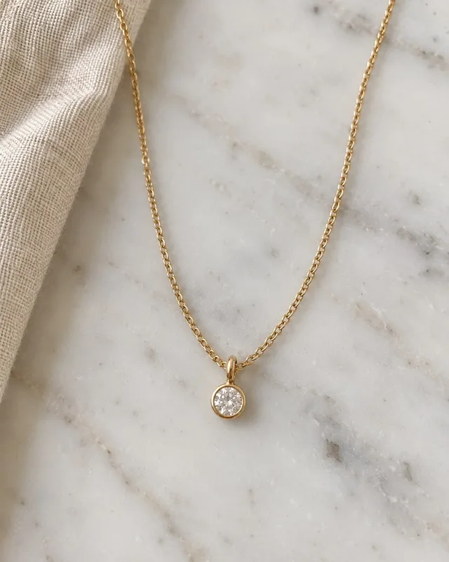Punto de Luz · Collar Diamante Bisel · anillo de compromiso en Oro 18k amarillo con Diamante, vista 1