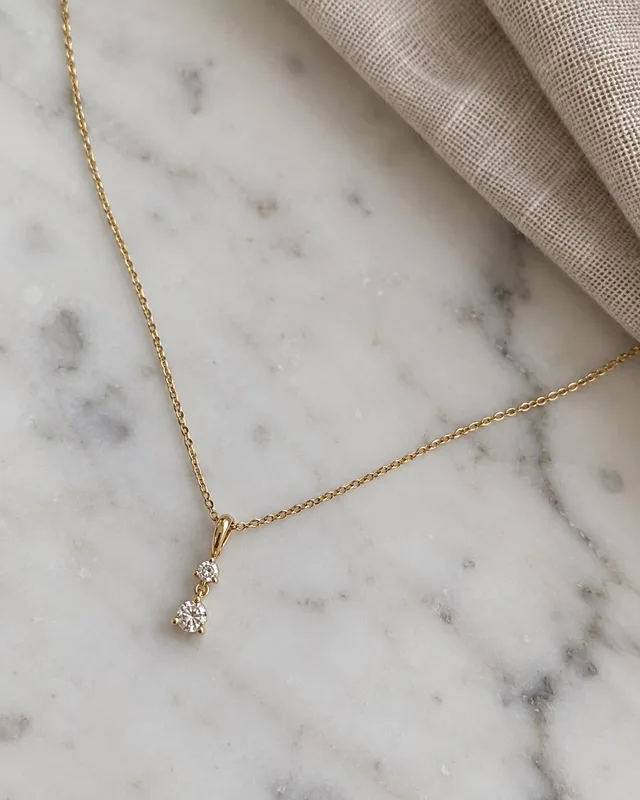 Dueto · Collar Dos Diamantes · anillo de compromiso en Oro 18k amarillo con Diamante, vista 1