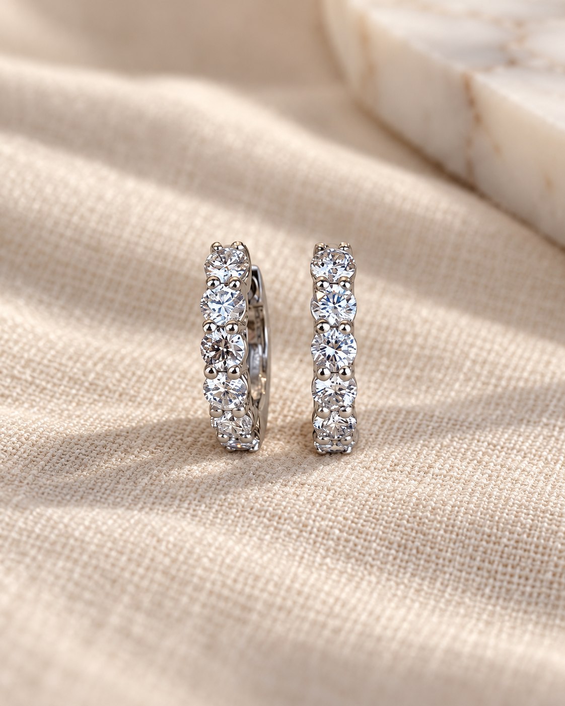 Hemera · Argollas Pavé Medianas · anillo de compromiso en Oro 18k amarillo con Diamante, vista 2