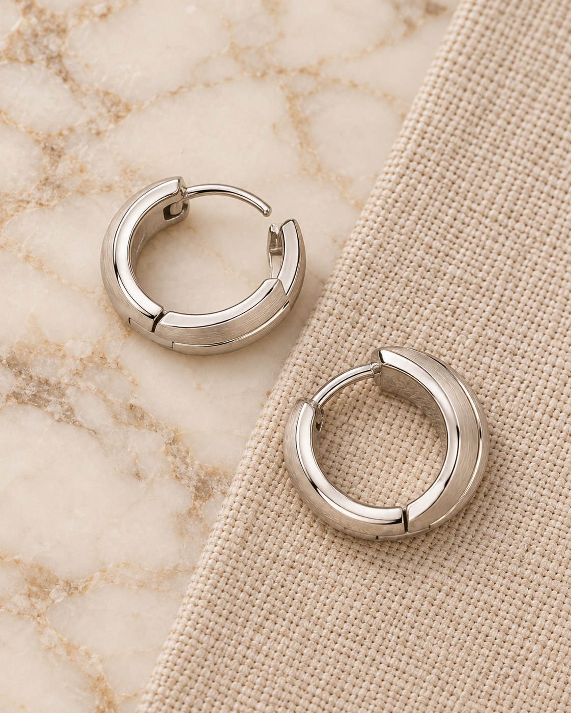 Fortuna · Argollas Lisas Gruesas · anillo de compromiso en Oro 18k amarillo, vista 2