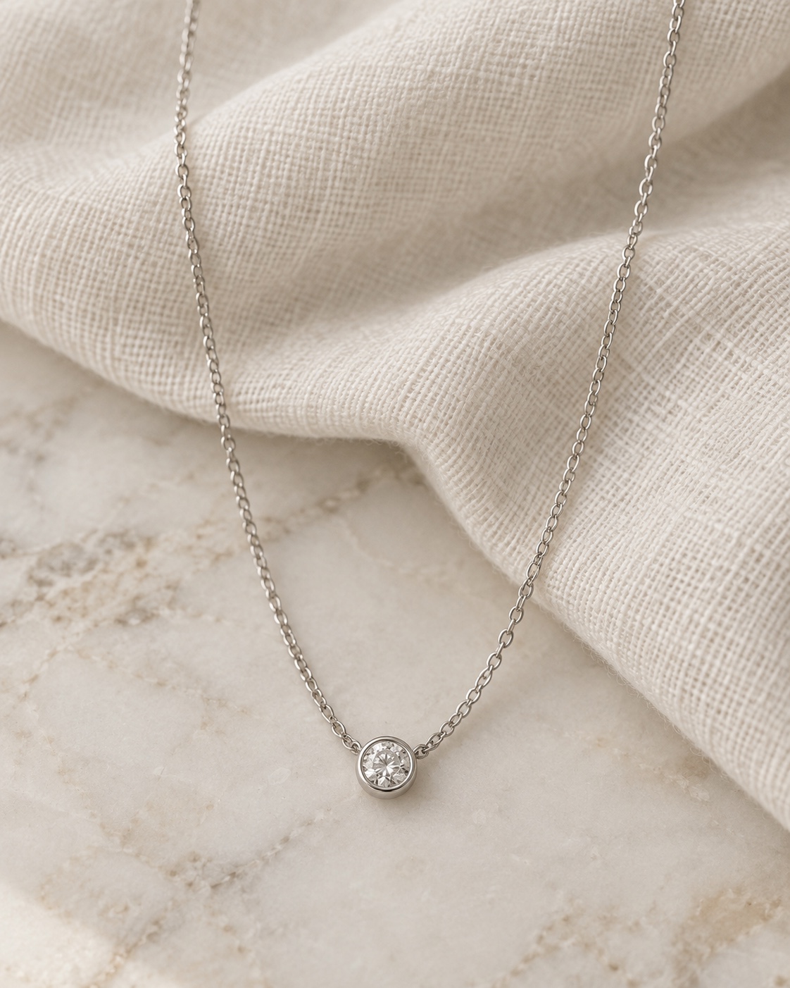 Clizia · Collar Solitario · anillo de compromiso en Platino con Diamante