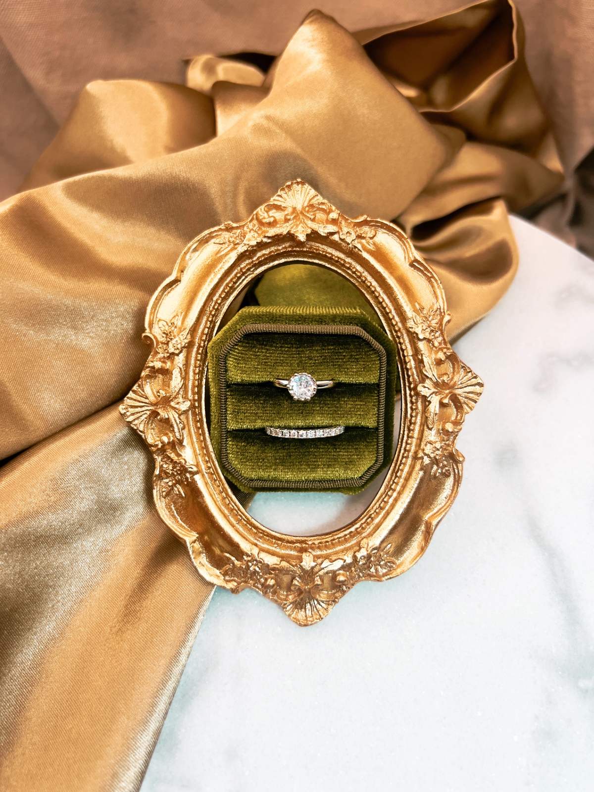 Anillo Nusa, Halo Oval, Caja Terciopelo