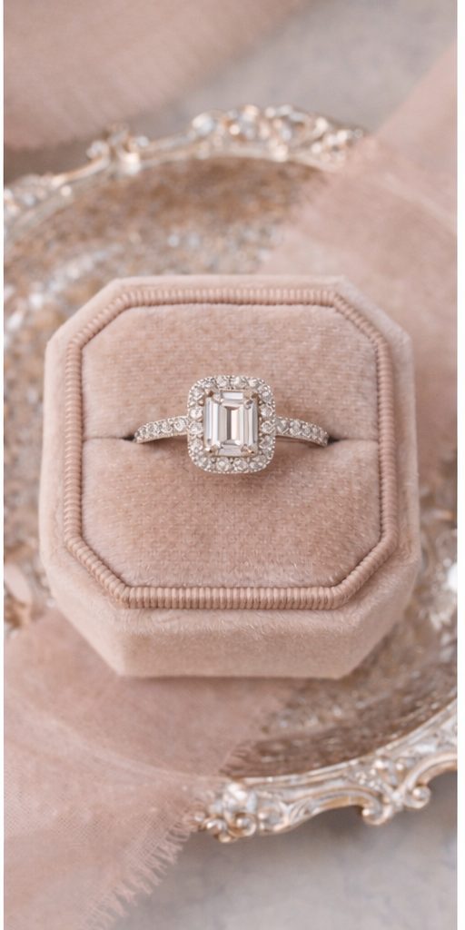 Halo Cushion Pavé